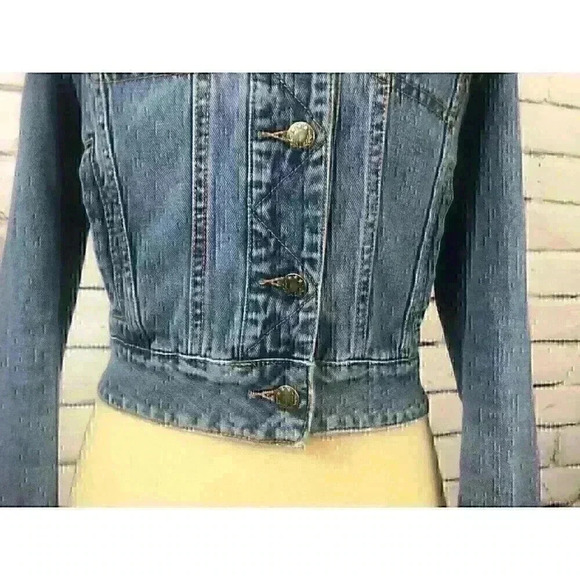 Free People Denim Jean Jacket Size XS Medium Wash Button Up Long Sleeve Collared - Picture 3 of 11